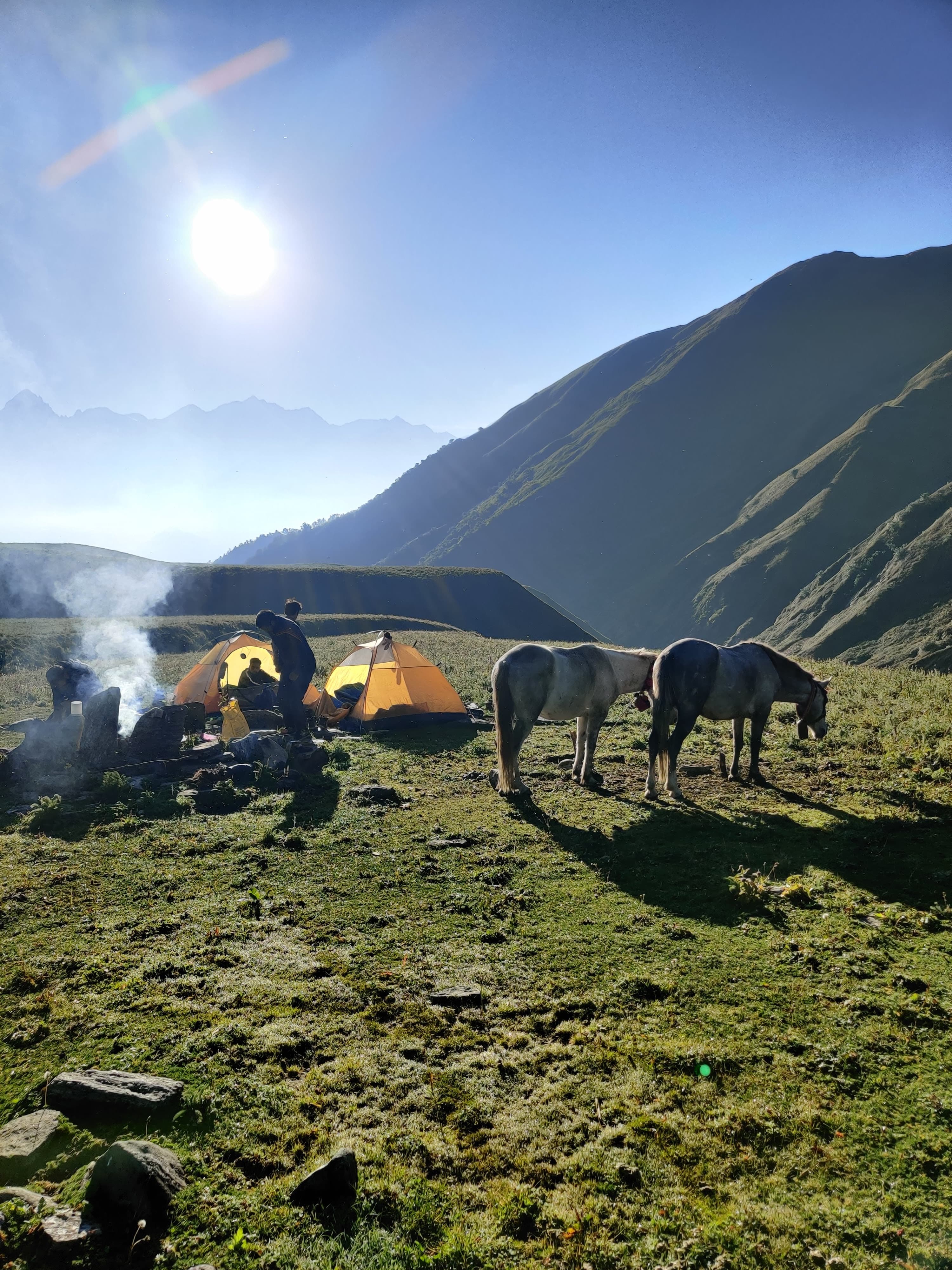 Vast high-altitude Gidara Bugyal meadows with Mt. Srikanth in background