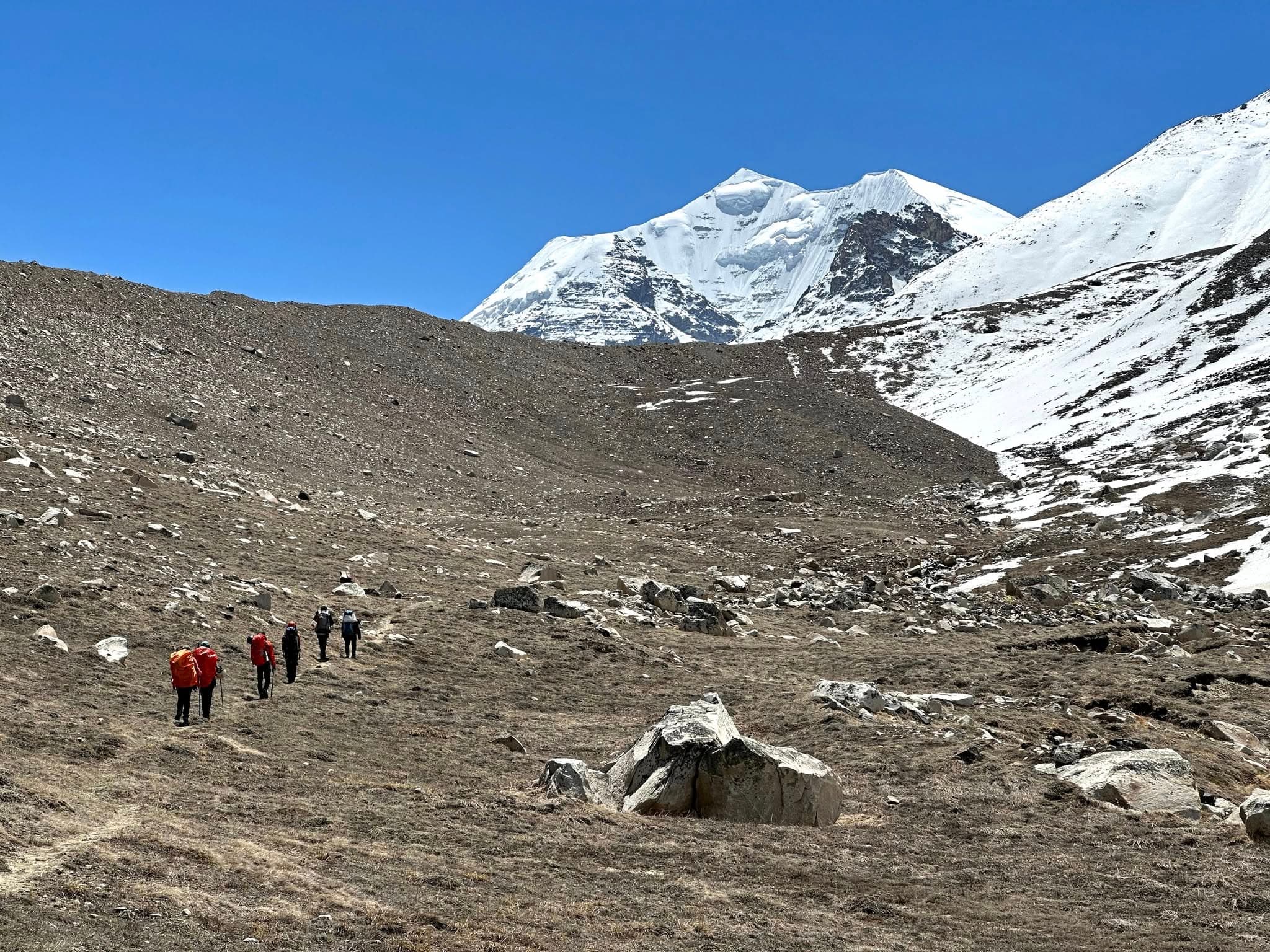 Dodital Trek with Darwa Pass photo 3